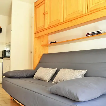 Daire Climatise Avec Balcon Et Parking Privatif, A 100m De La - - Fr-1-251-352