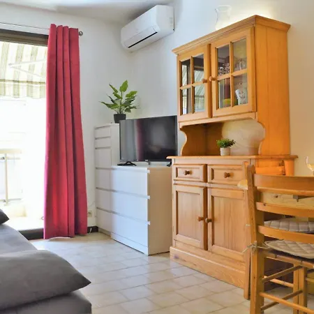 Climatisé Avec Balcon Et Parking Privatif, à 100m De La - - Fr-1-251-352 * Le Lavandou