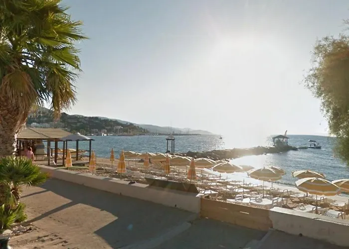 Lägenhet Climatise Avec Balcon Et Parking Privatif, A 100m De La - - Fr-1-251-352