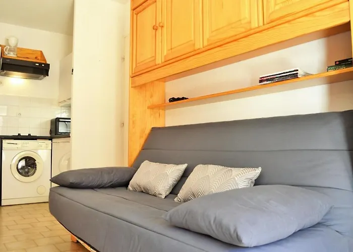 Apartman Climatise Avec Balcon Et Parking Privatif, A 100m De La - - Fr-1-251-352