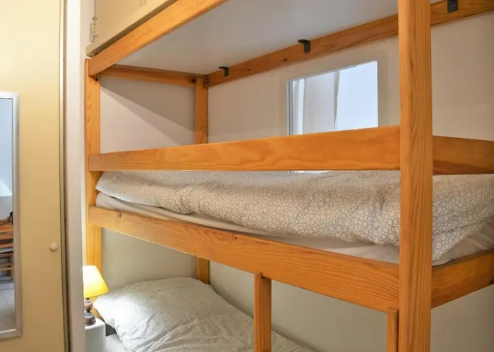 Apartman Climatise Avec Balcon Et Parking Privatif, A 100m De La - - Fr-1-251-352 *